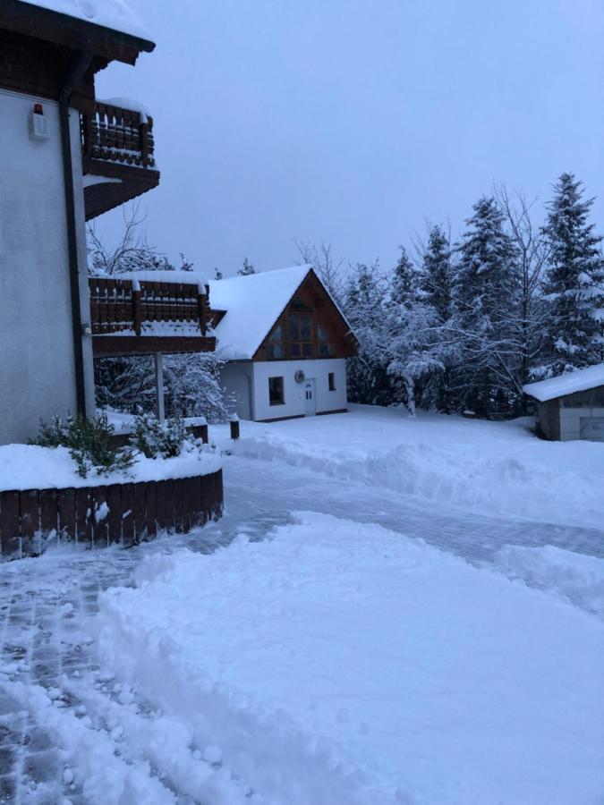 Haus Kleewiese Ulmen ภายนอก รูปภาพ